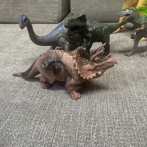 Large Vintage Dinosaur Toy Set - Green, Orange, Black - Picture 12 of 16